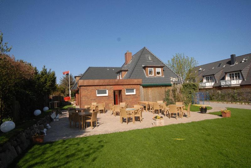 Hotel und Restaurant Petit Robby Wenningstedt-Braderup Exterior foto