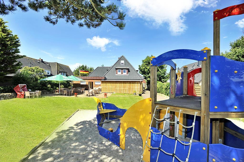 Hotel und Restaurant Petit Robby Wenningstedt-Braderup Exterior foto